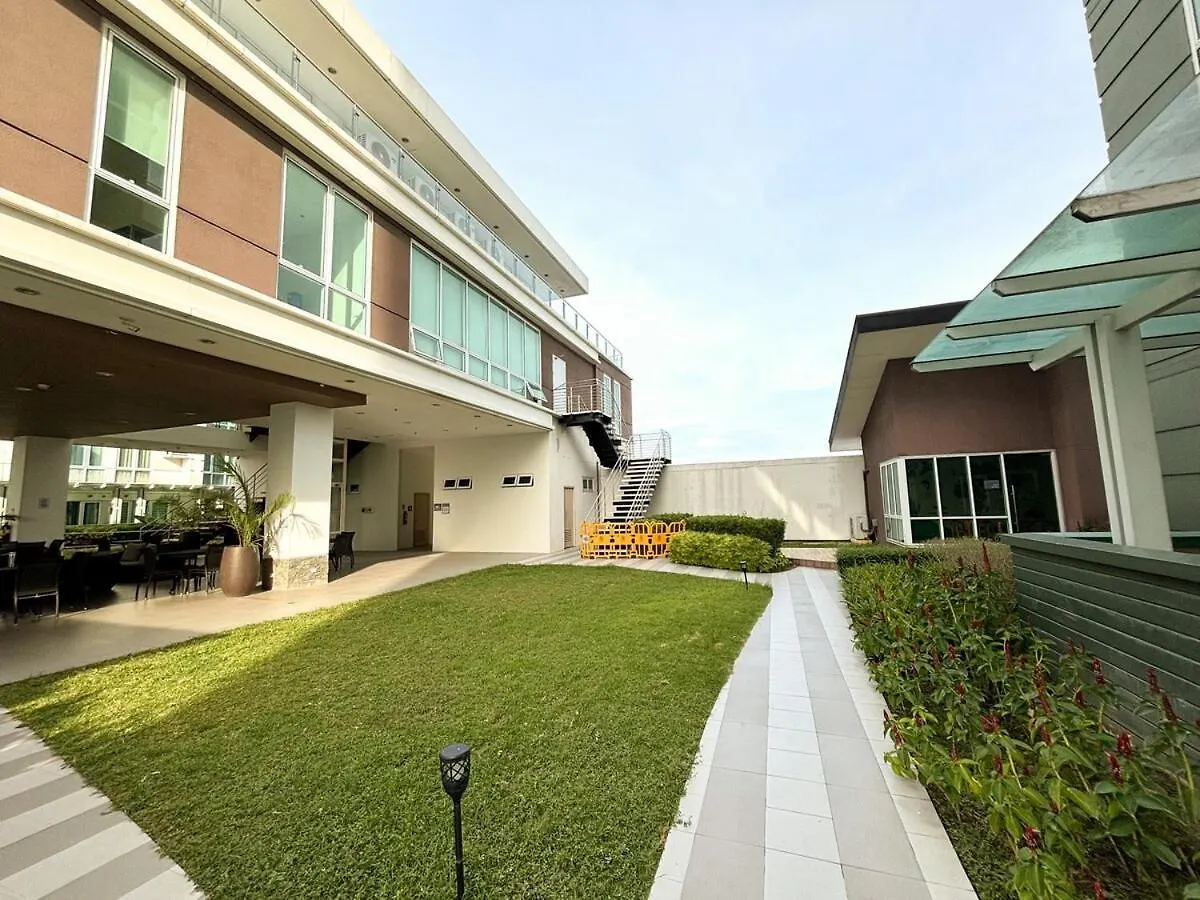 Abreeza Place T1 Elegant 1 Bedroom Davao City 0*,  Filipinas